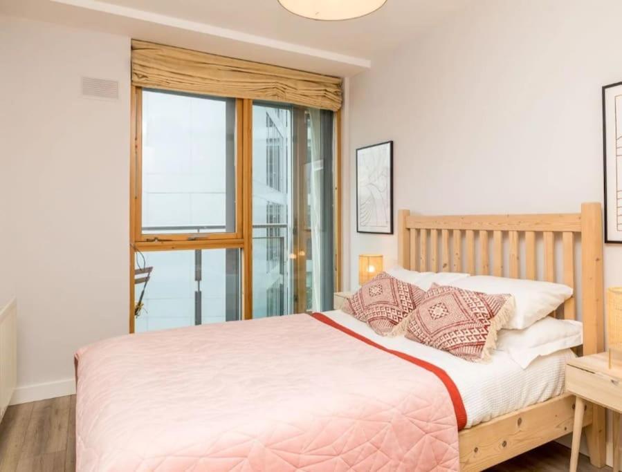 Centrally Located, Comfy 2-Bed 2-Bath Apt Dublin Exteriér fotografie
